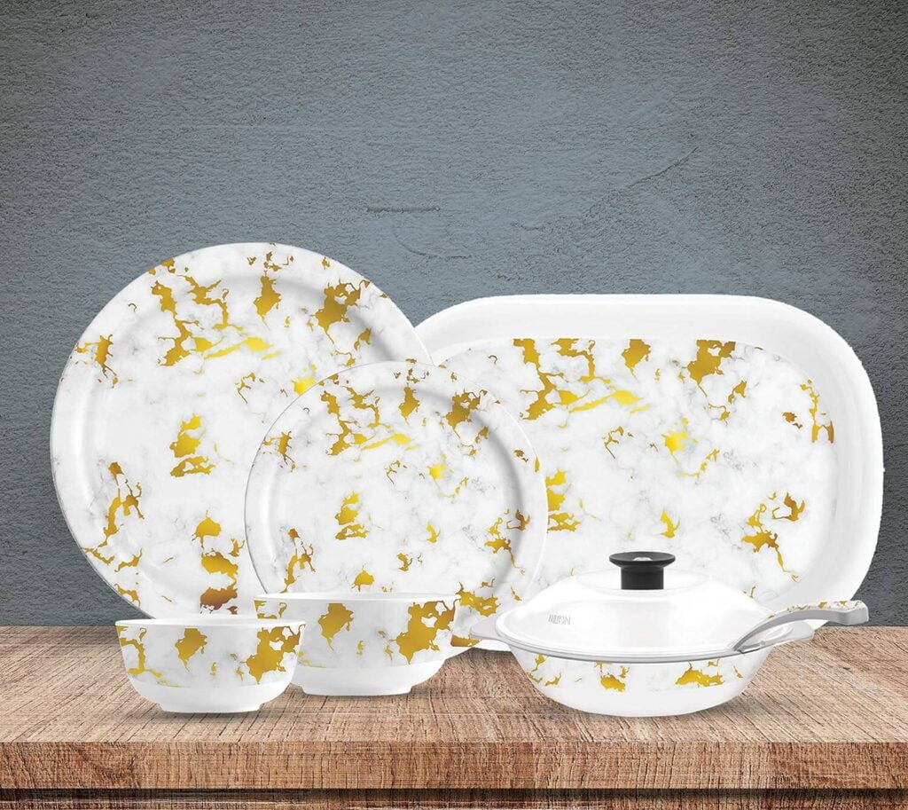 Milton dinnerware set