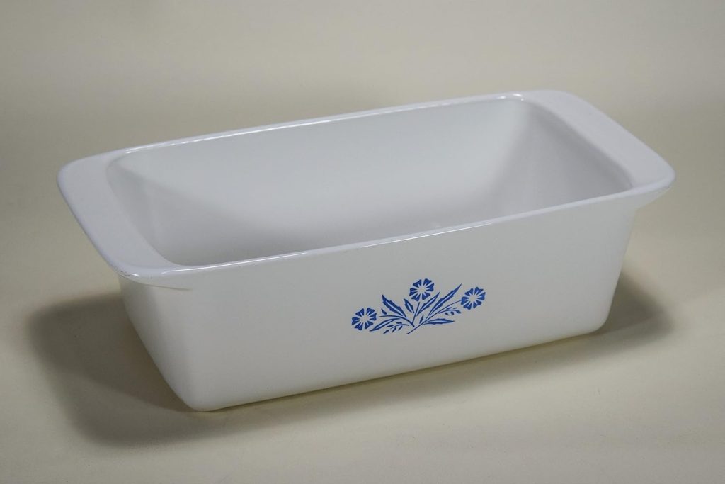 Vintage Corningware Pyroceram cornflower casserole dish