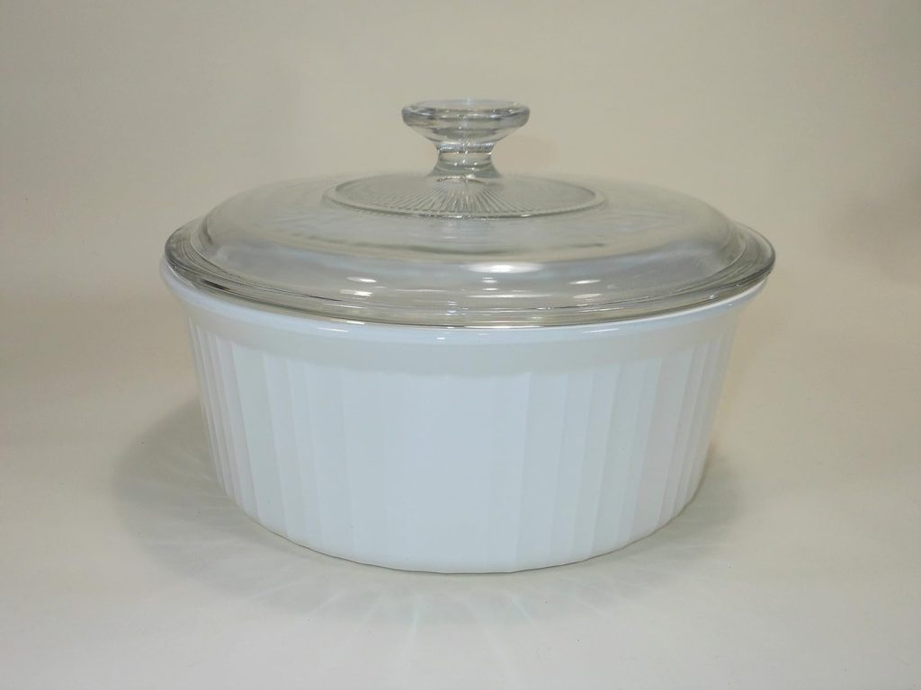 vintage French Corningware white pattern baking casserole dish